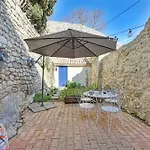 بيت للعطل La Cigale - Vieux Village - Charmante Maisonnette Climatisee Avec Jardin فينوف ليز أفيجْنْ