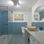 La Cigale - Vieux Village - Charmante Maisonnette Climatisee Avec Jardin بيت للعطل *