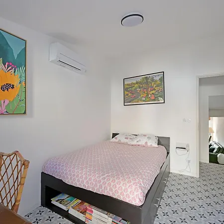 La Cigale - Vieux Village - Charmante Maisonnette Climatisee Avec Jardin Holiday home *