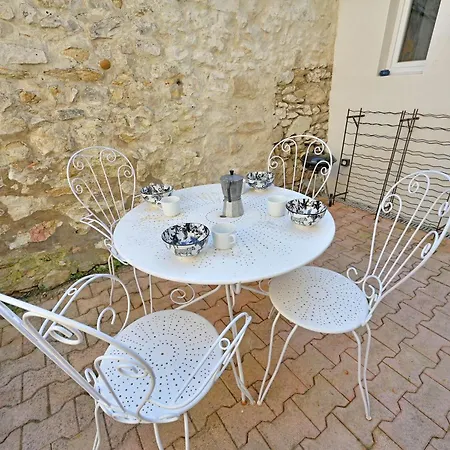 La Cigale - Vieux Village - Charmante Maisonnette Climatisee Avec Jardin Holiday home *