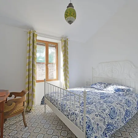 La Cigale - Vieux Village - Charmante Maisonnette Climatisee Avec Jardin Holiday home Villeneuve-les-Avignon