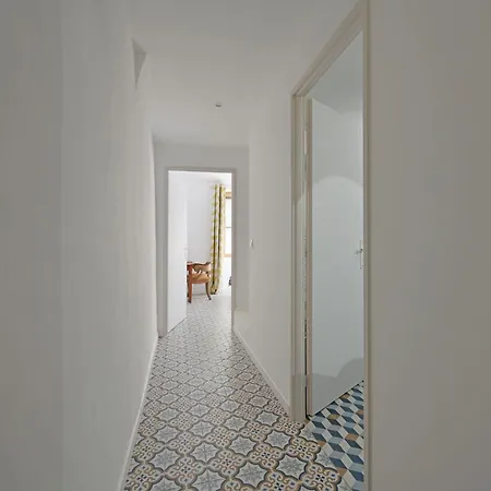 La Cigale - Vieux Village - Charmante Maisonnette Climatisee Avec Jardin Holiday home *