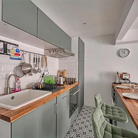 La Cigale - Vieux Village - Charmante Maisonnette Climatisee Avec Jardin Holiday home *