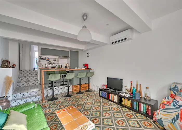 La Cigale - Vieux Village - Charmante Maisonnette Climatisee Avec Jardin * فينوف ليز أفيجْنْ