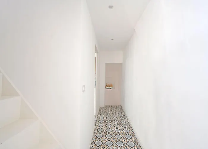 بيت للعطل La Cigale - Vieux Village - Charmante Maisonnette Climatisee Avec Jardin