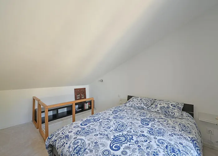 La Cigale - Vieux Village - Charmante Maisonnette Climatisee Avec Jardin بيت للعطل *